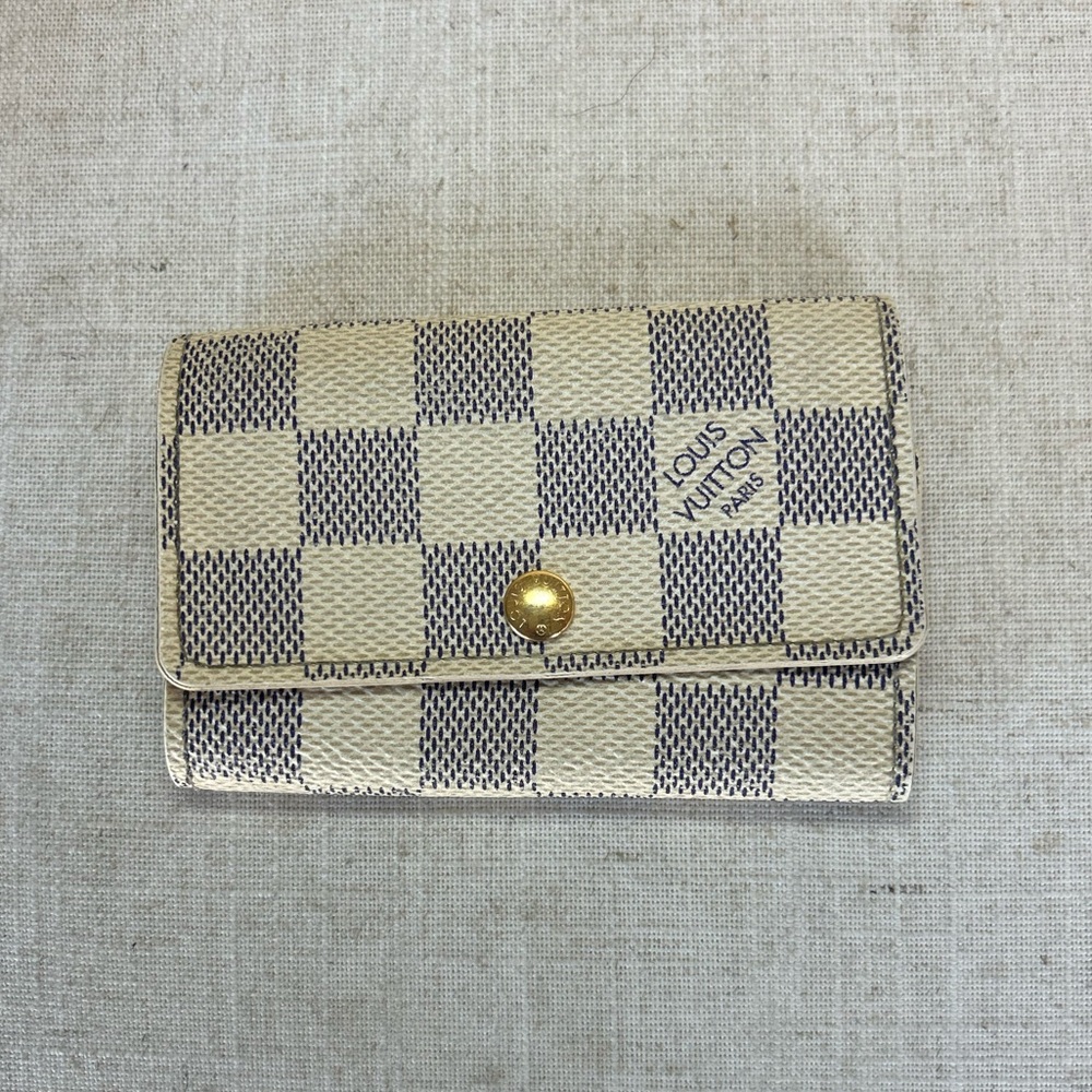 Authenticated Louis Vuitton Damier Azur 6 Ring Key Holder Card LV Chain w/ COA